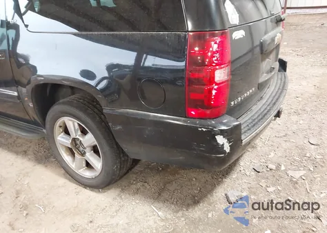 2011 Chevrolet Suburban 1500 Ltz z USA, uszkodzony, nr VIN 1GNSCKE04BR236810